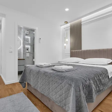 Prgo - With View And Parking Apartamento