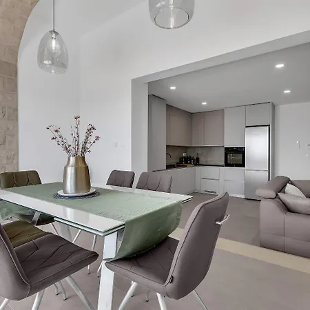 Prgo - With View And Parking Apartamento Makarska