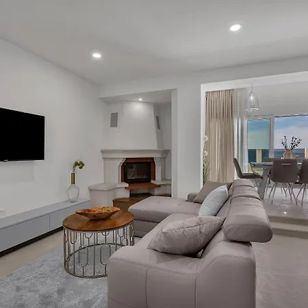 Apartment Prgo - With View And Parking