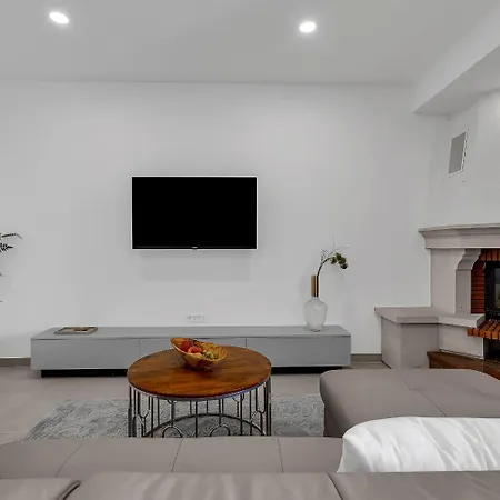Apartment Prgo - With View And Parking Makarska