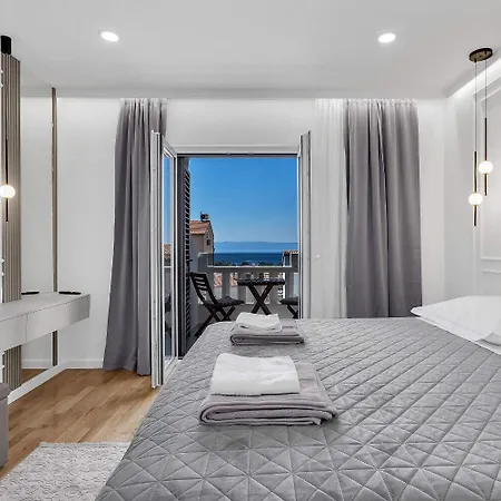 Apartment Prgo - With View And Parking