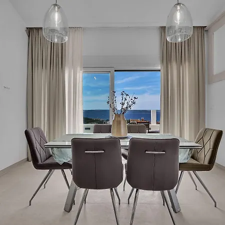 Prgo - With View And Parking Makarska
