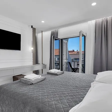 Apartment Prgo - With View And Parking