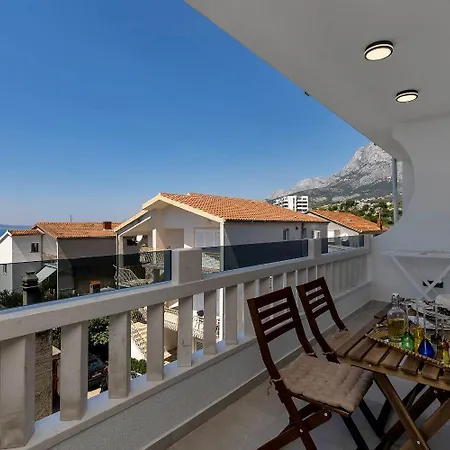 Apartment Prgo - With View And Parking